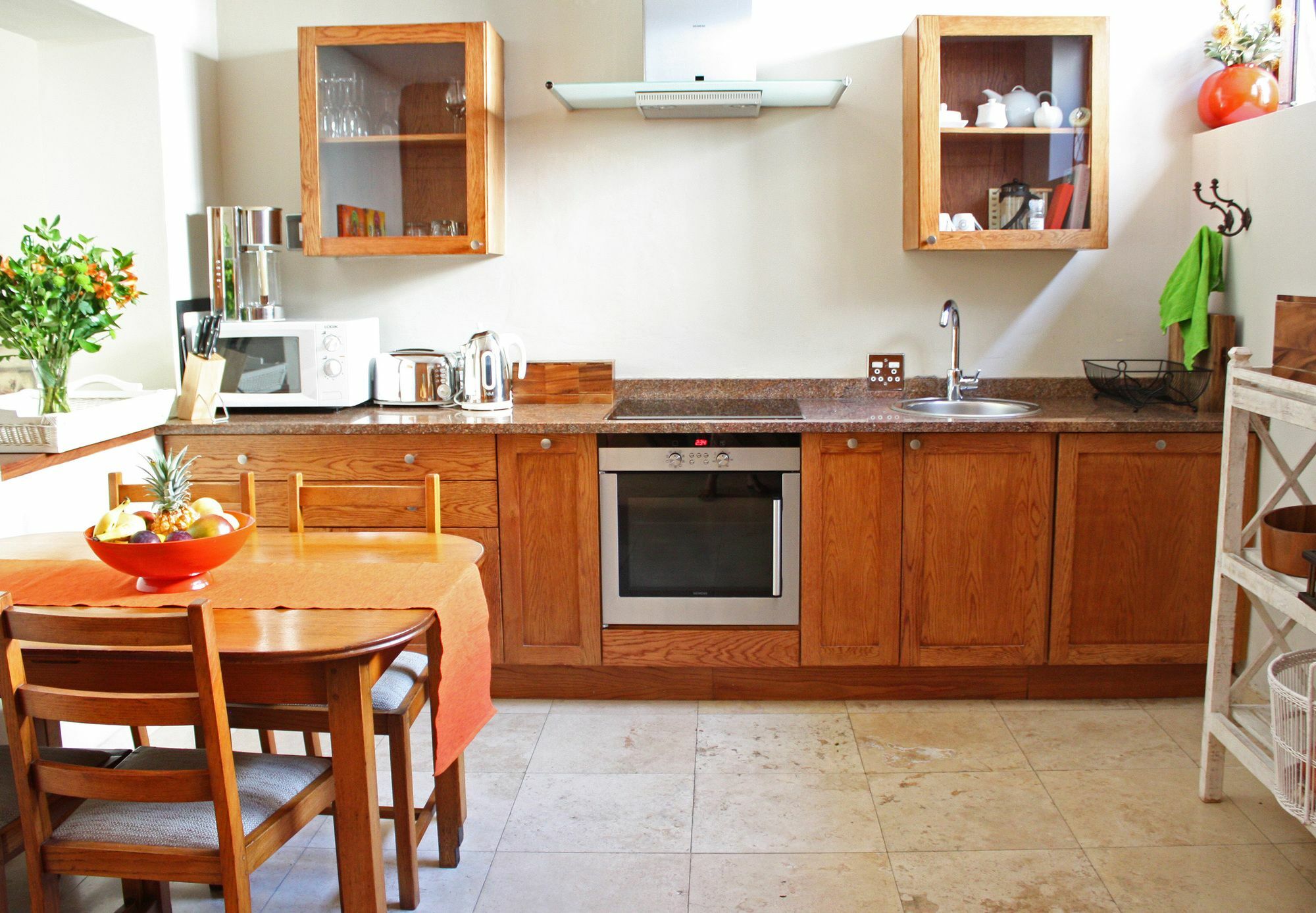 Purple House Accommodations Кейптаун Екстериор снимка